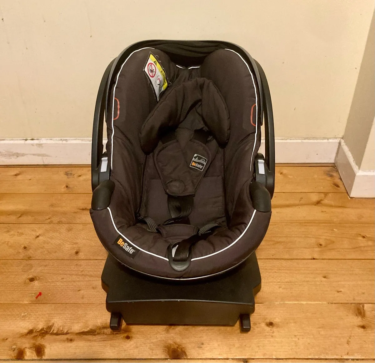 BeSafe iZi Go Car Seat with ISOFIX Base - Image 2