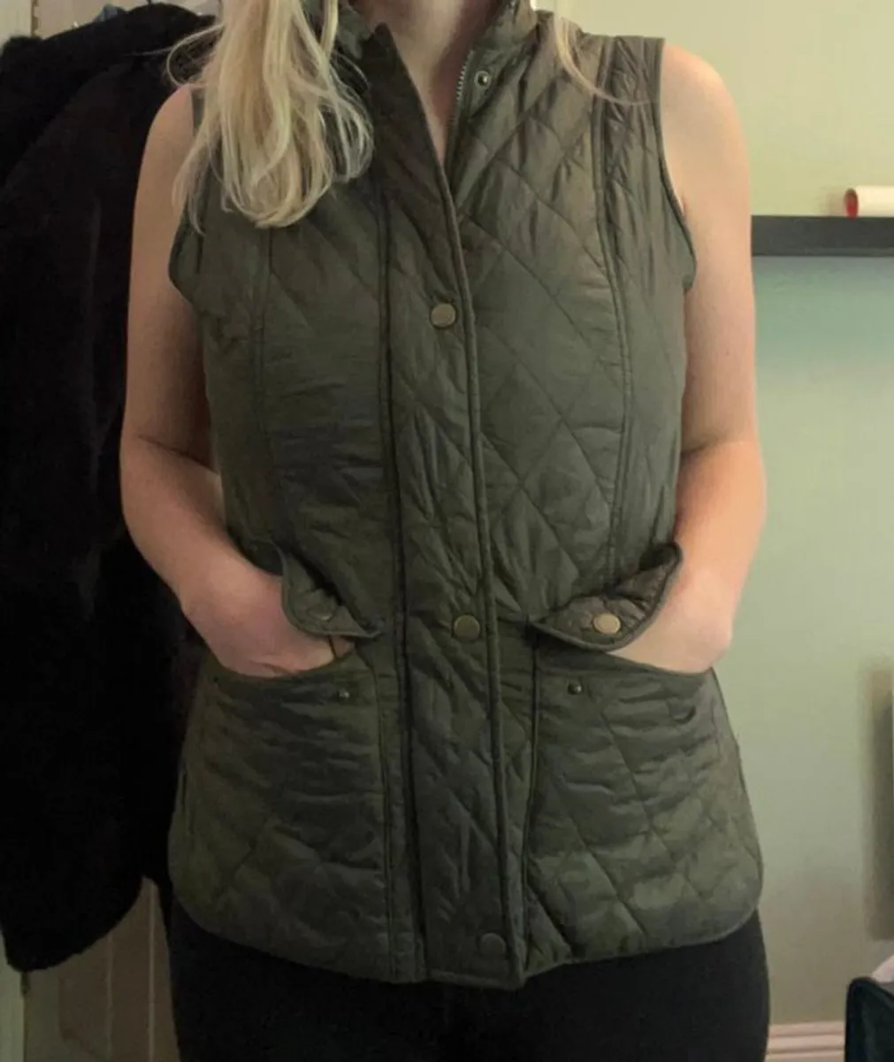 Barbour Quilted Gilet, olive green - Image 2