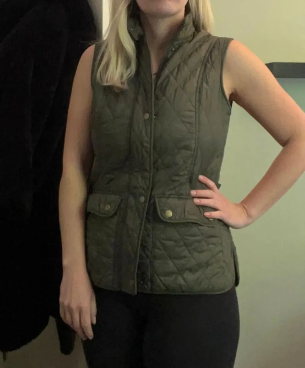 Barbour Quilted Gilet, olive green - Image 3