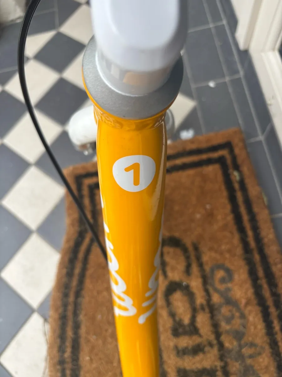 Woom 1 Balance Bike - Image 3