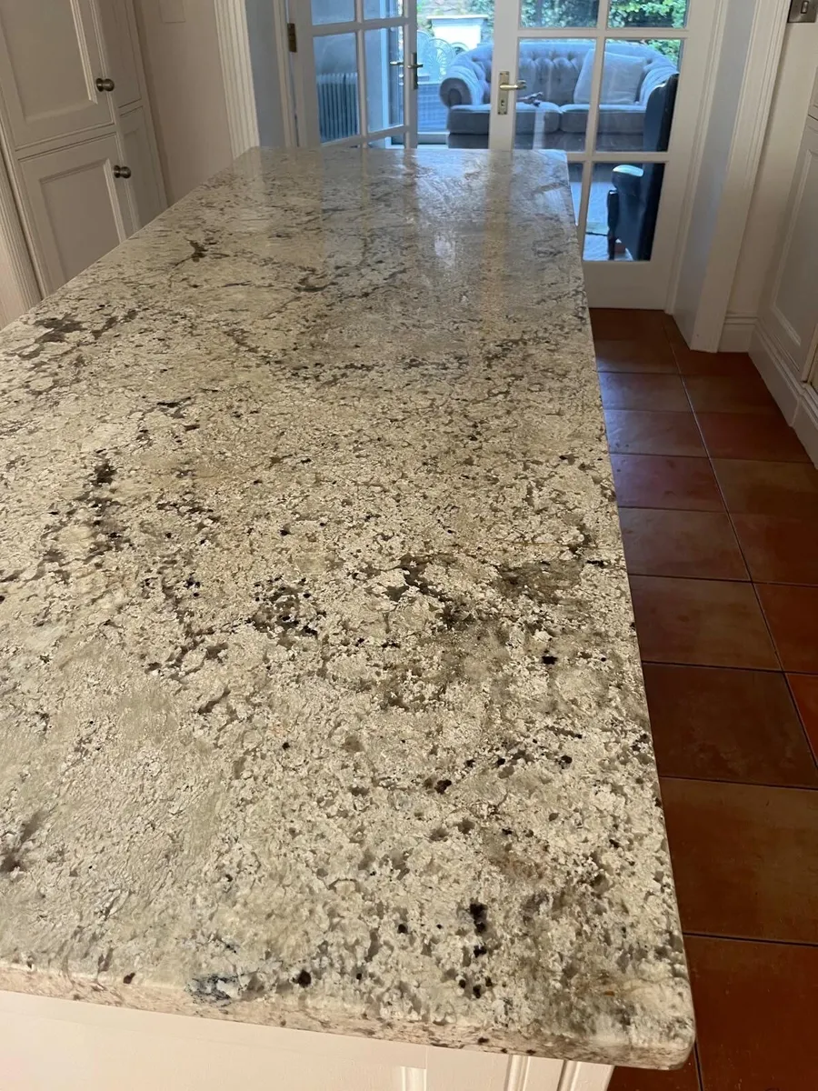 Kitchen Island - Image 2
