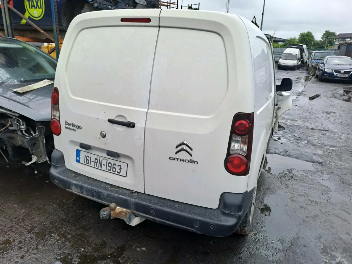 161 Citroen Berlingo 1.6 breaking for parts - Image 2