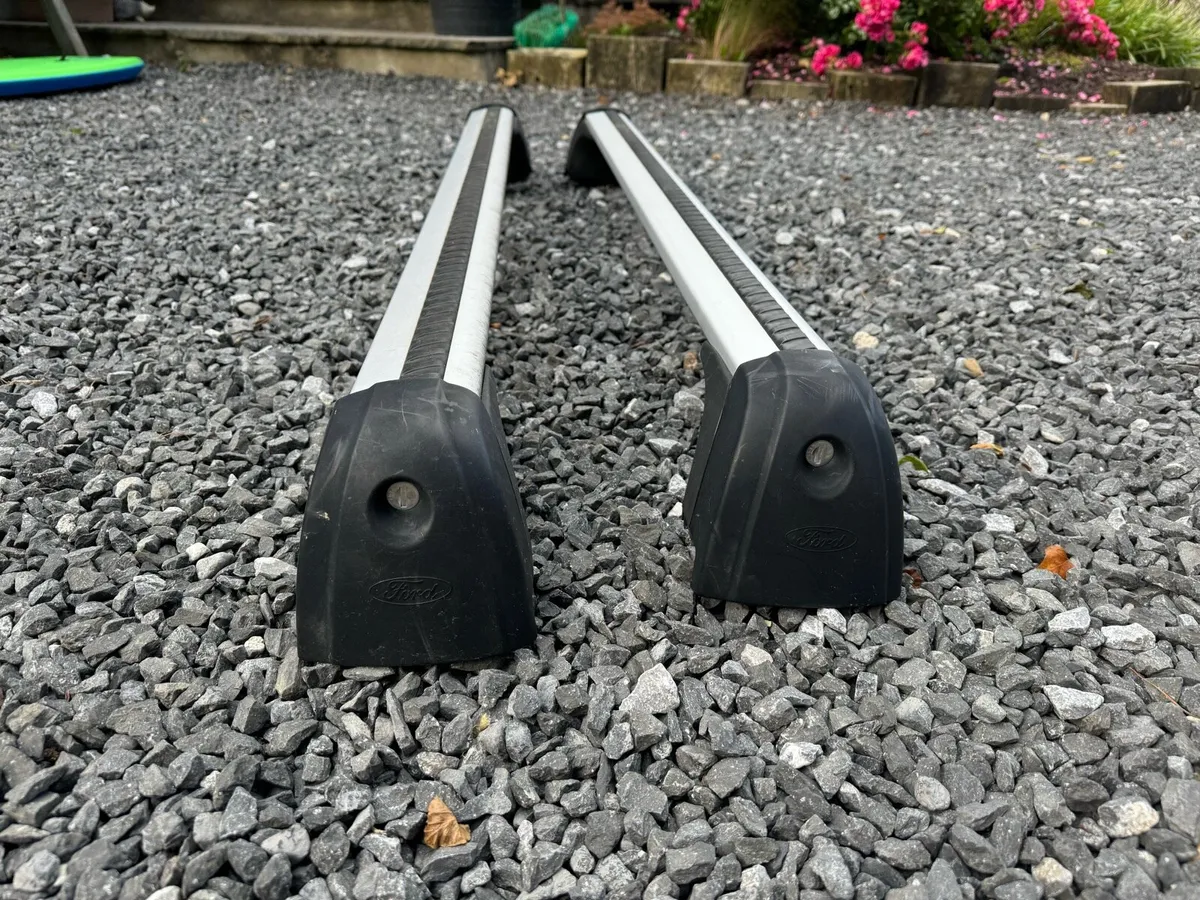 Ford Kuga roof bars - Image 3