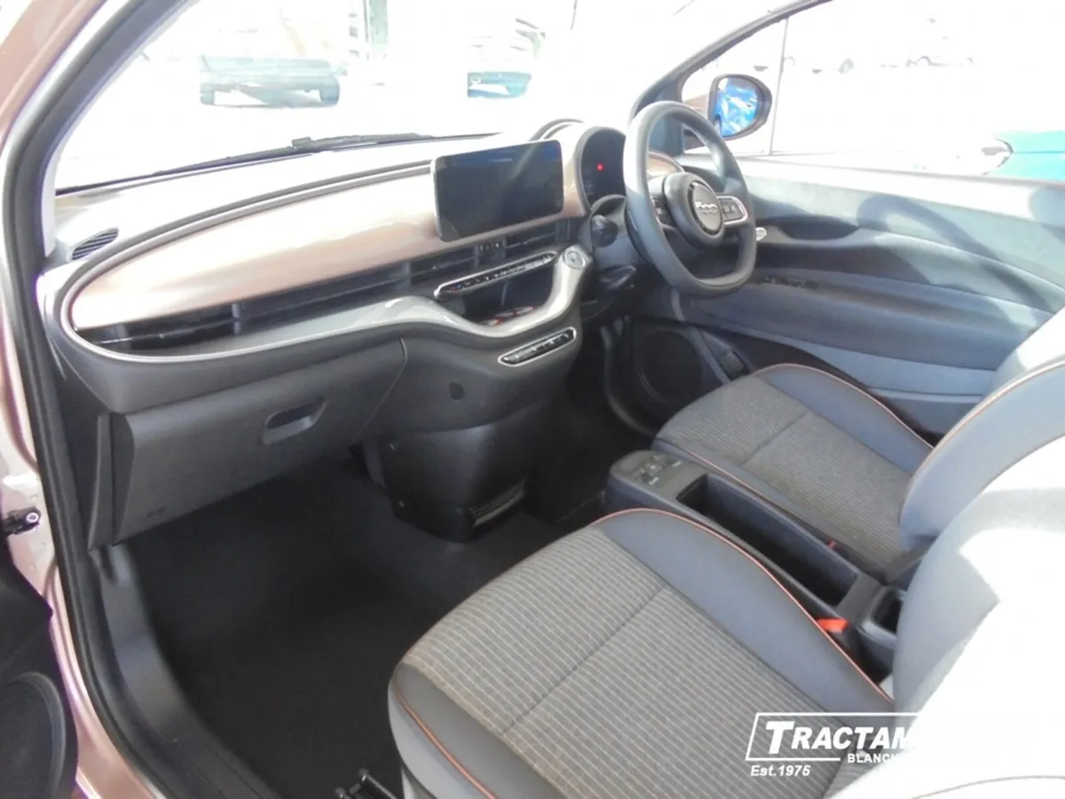 Fiat 500e 42 KW ICON - Image 4