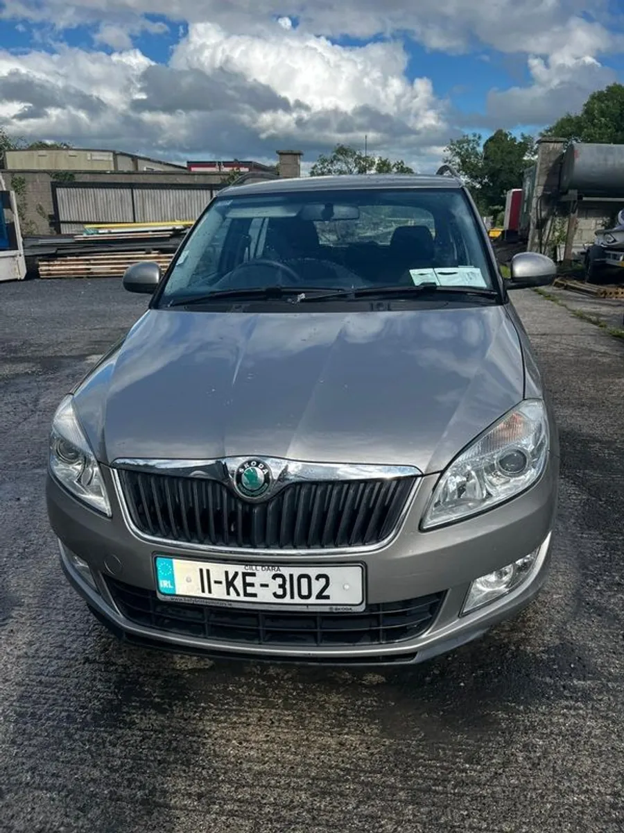 2011 Skoda Fabia only 106k kilometres - Image 2