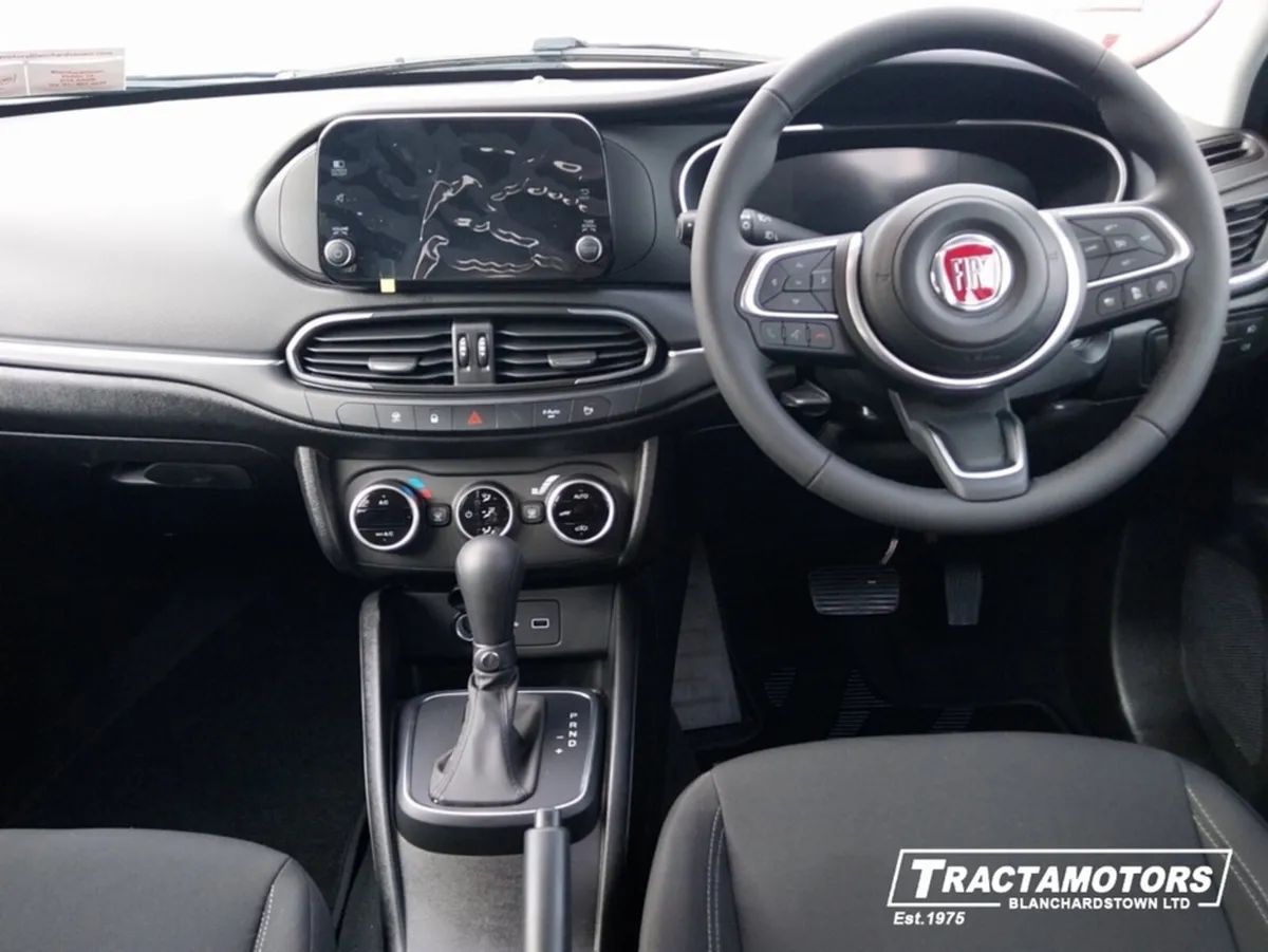 Fiat Tipo CROSS 1.5 MHEV 5DR A - Image 2