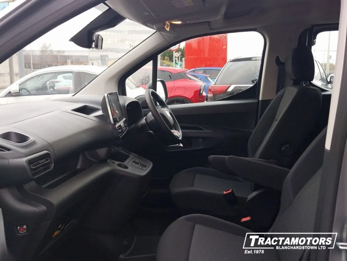 Fiat Doblo COMBI MWB FEEL PACK 4DR - Image 4