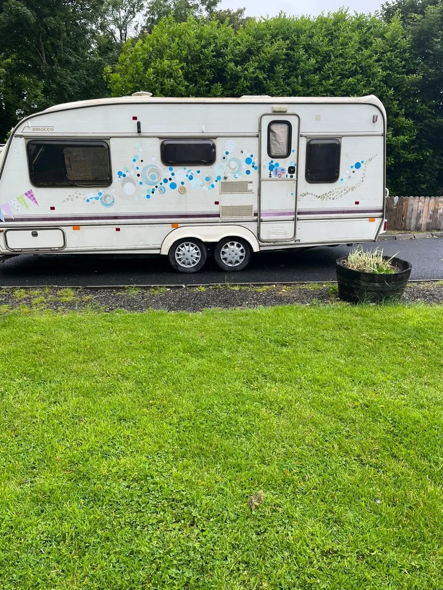 Caravan - Image 1
