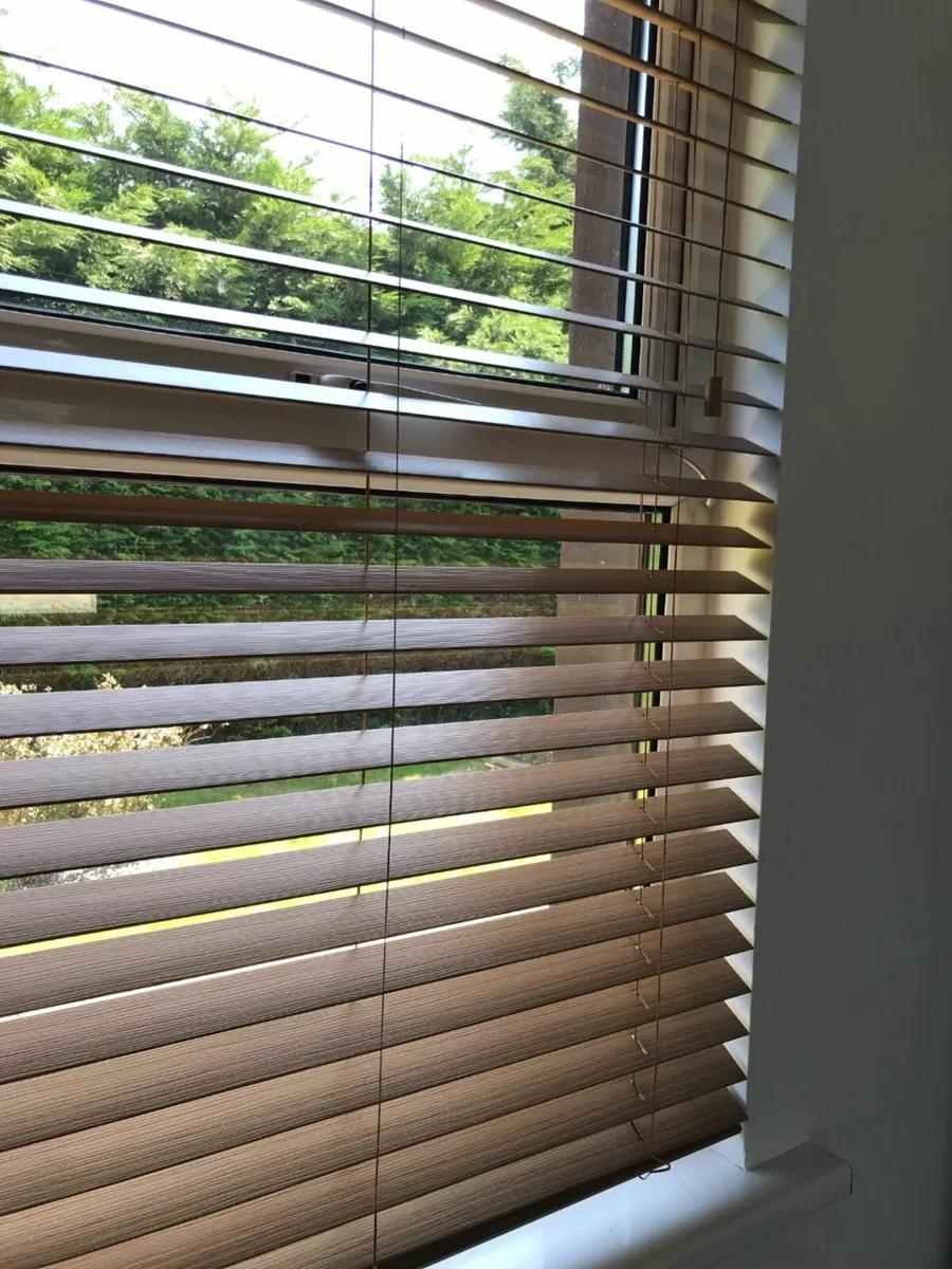 Wooden Venetian Blind - Image 1