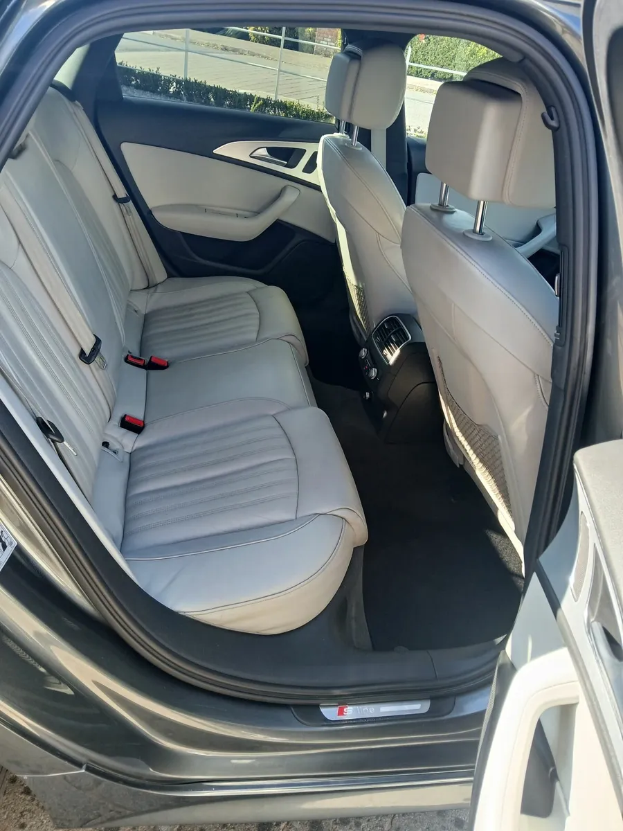 Audi A6 2015 - Image 2