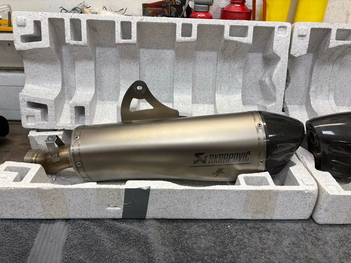 Akrapovič Gen 3 Hayabusa - Image 2