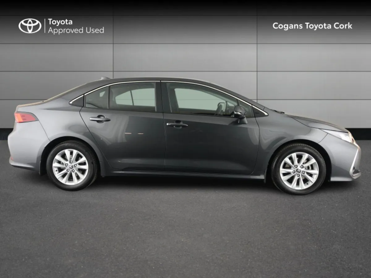 Toyota Corolla Luna Saloon - Image 3