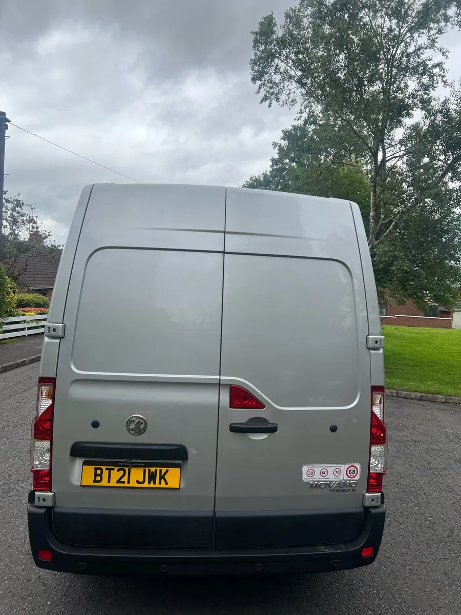 2021 Vauxhall movano 135 cdti 8 seater crew van - Image 4
