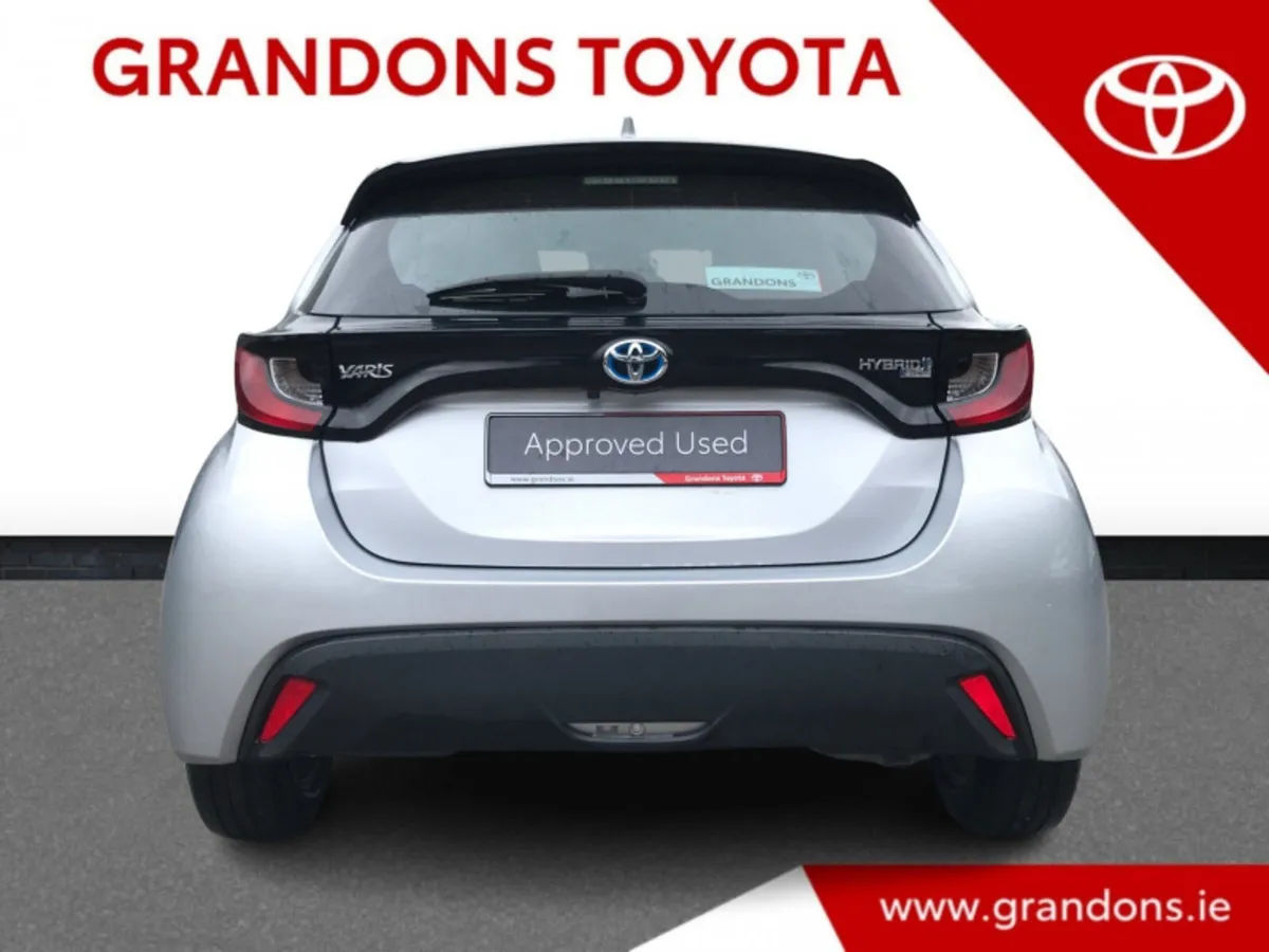 Toyota Yaris HYBRID LUNA - GRANDONS - Image 4