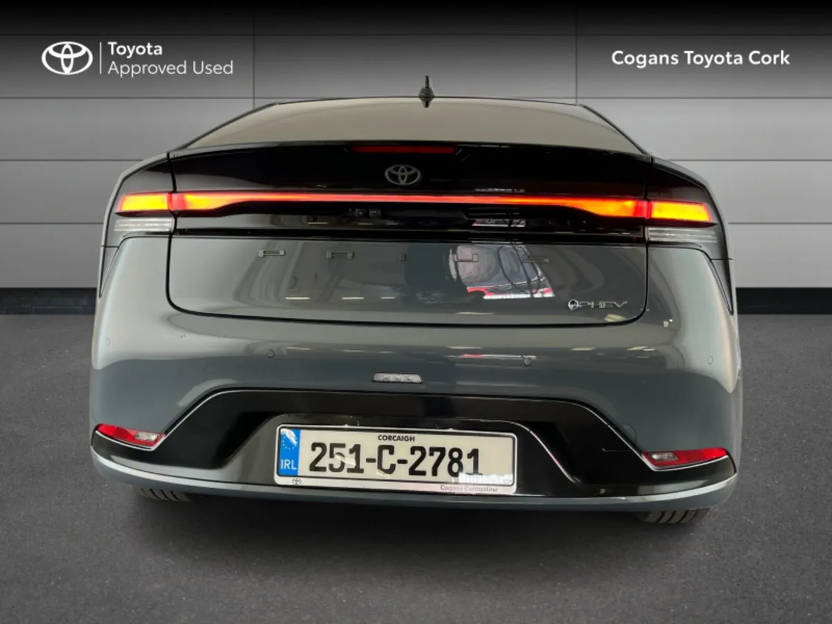 Toyota Prius 2.0 - Image 4