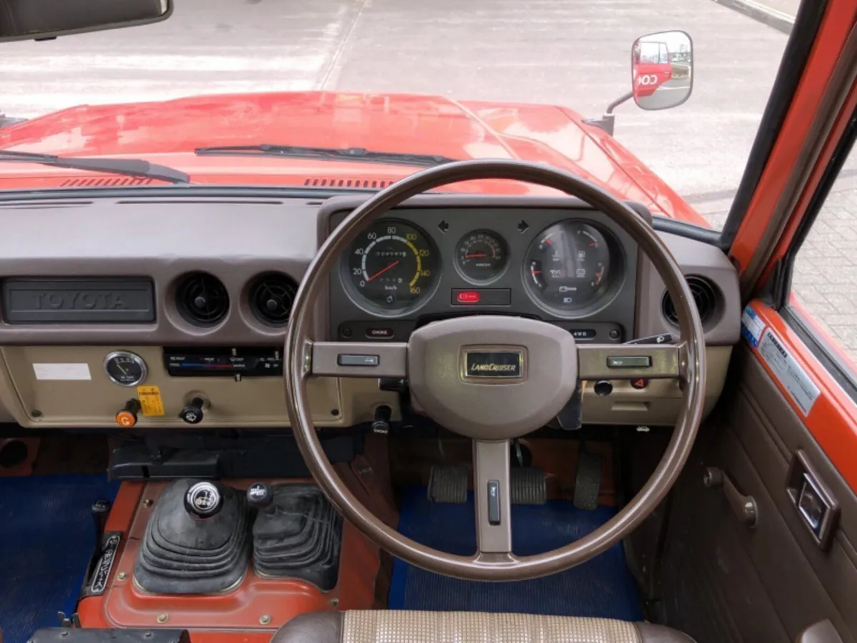 Toyota Land Cruiser FJ61 Fire Truck - Image 4