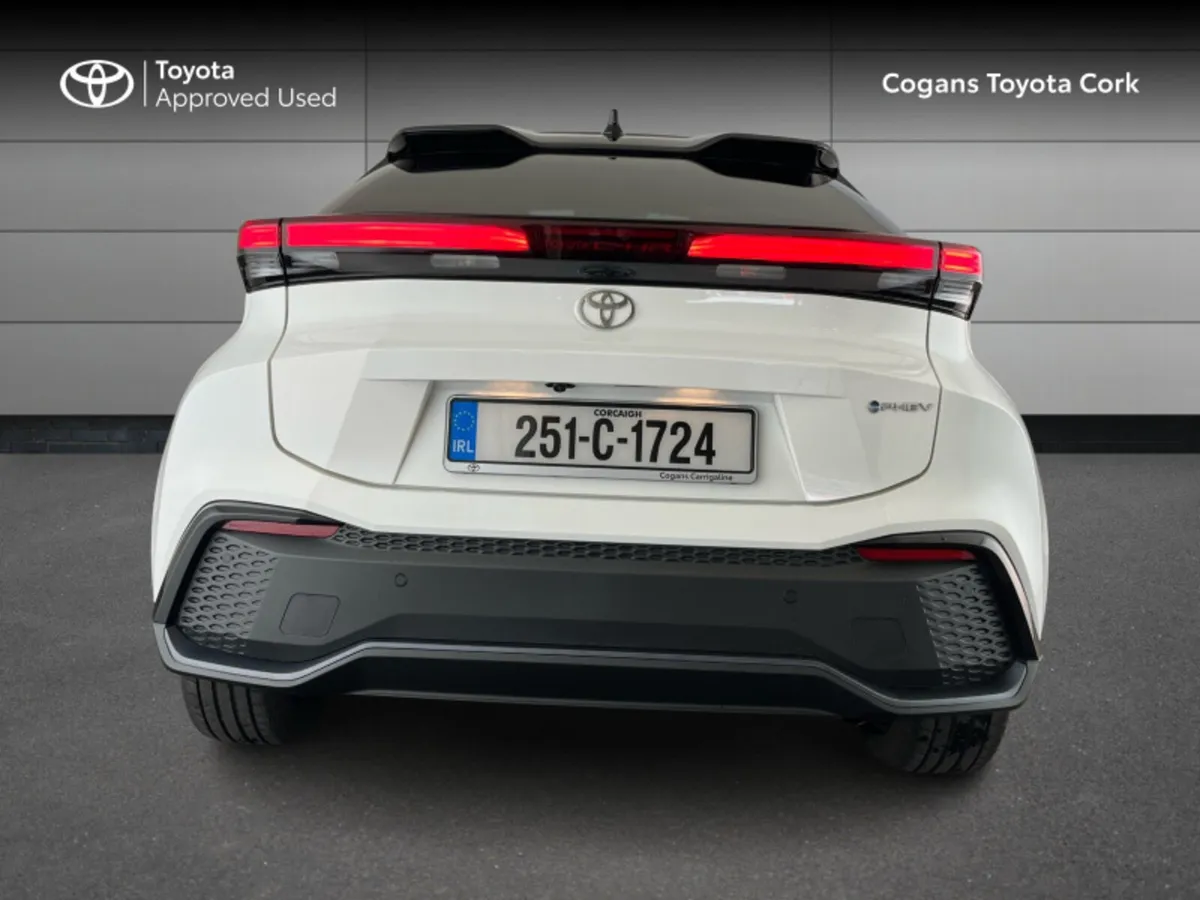 Toyota C-HR PHEV Sol - Image 4
