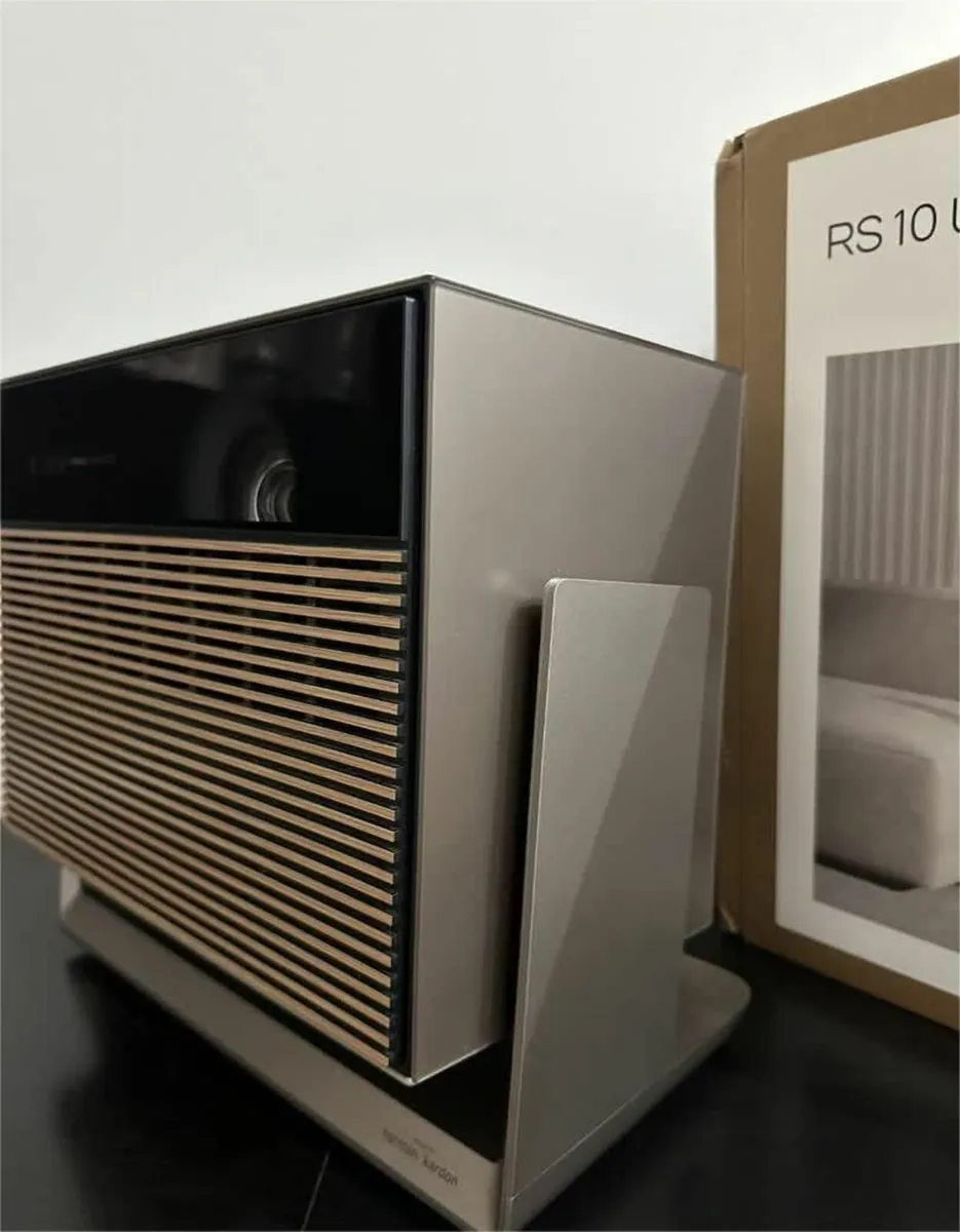 Xgimi Rs 10 Ultra Projector - Image 2