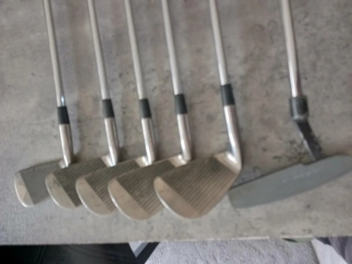 Wilson Golf irons. Right handed clubs. - Image 3