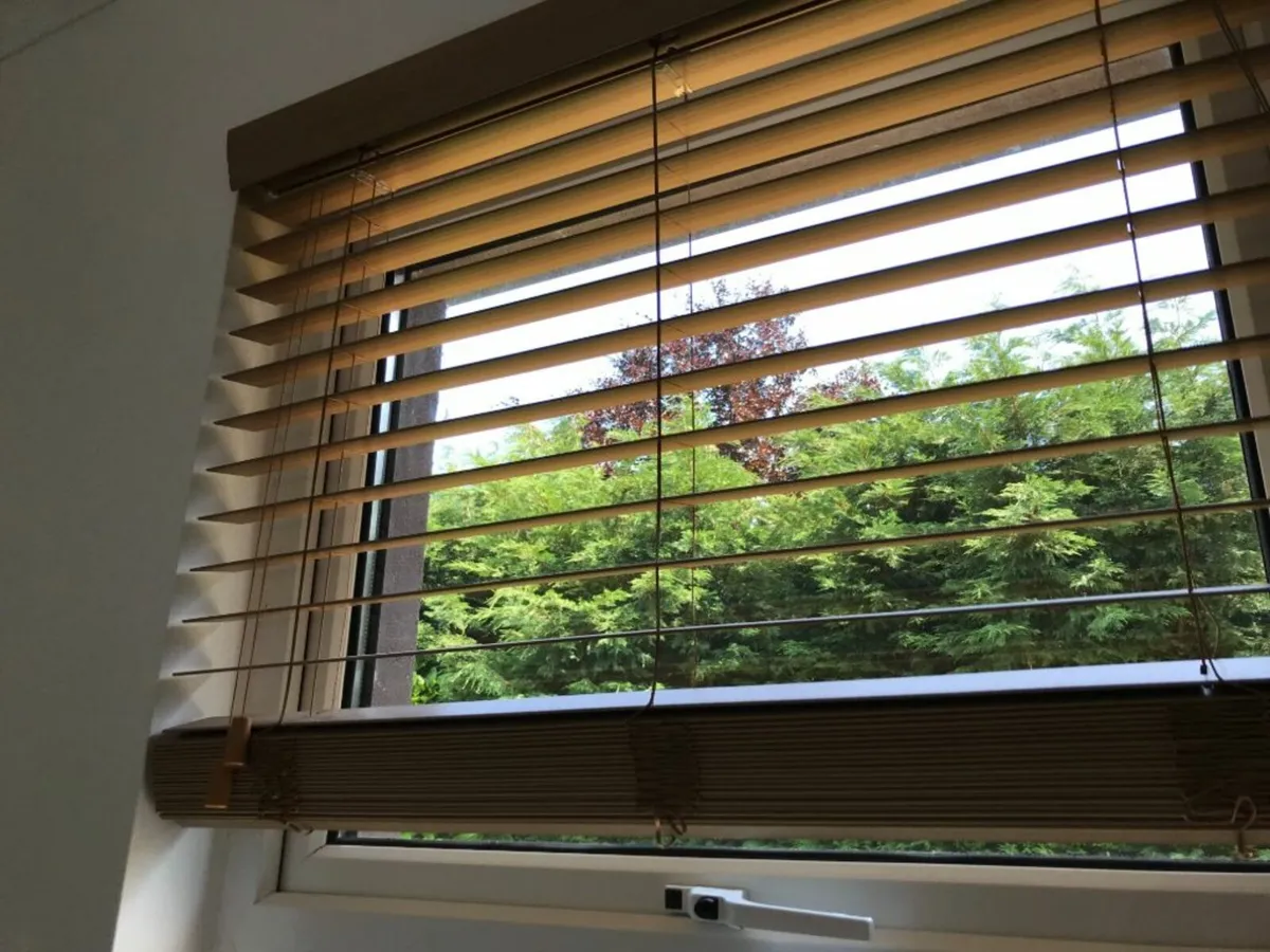 Wooden Venetian Blind - Image 3