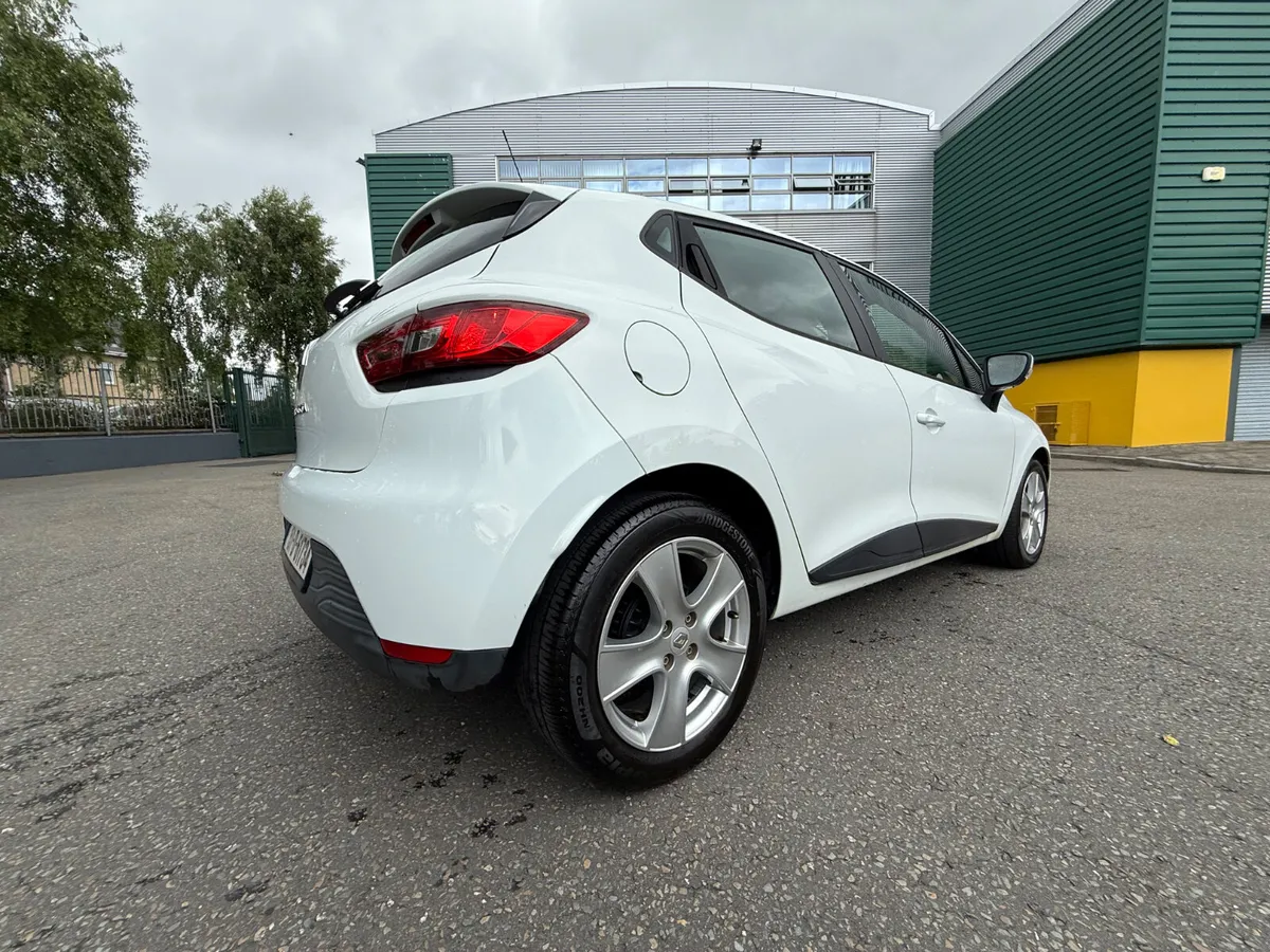 Renault Clio 1.2 Petrol Automatic Low Kms - Image 4