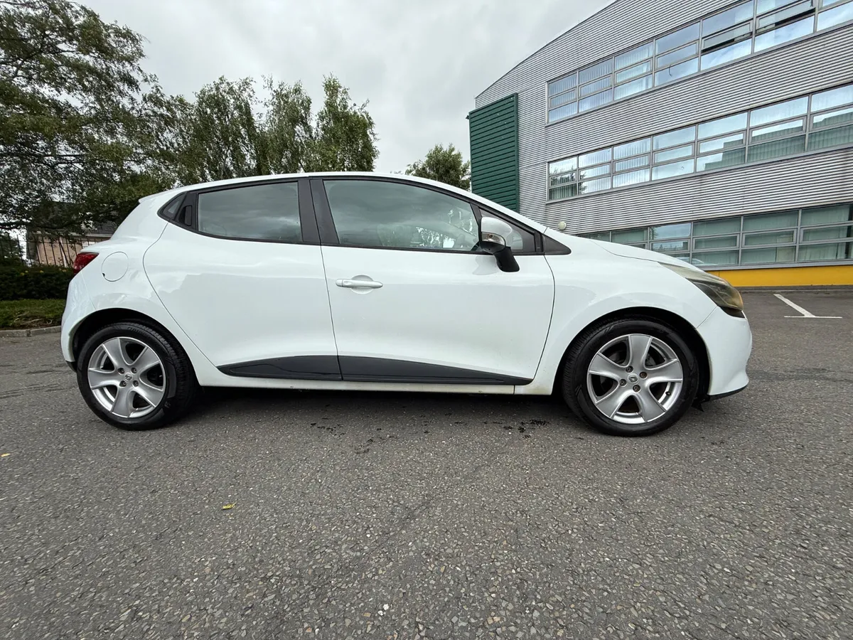 Renault Clio 1.2 Petrol Automatic Low Kms - Image 3