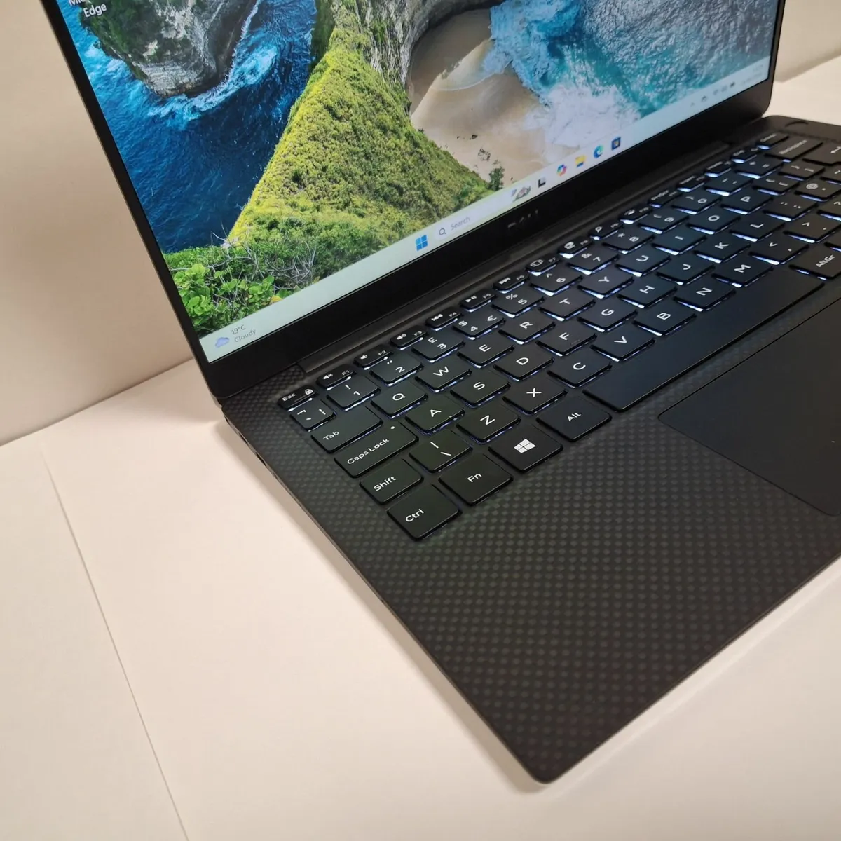 Dell XPS 13 9380 i5-8265U (8th Gen) Laptop - Image 2