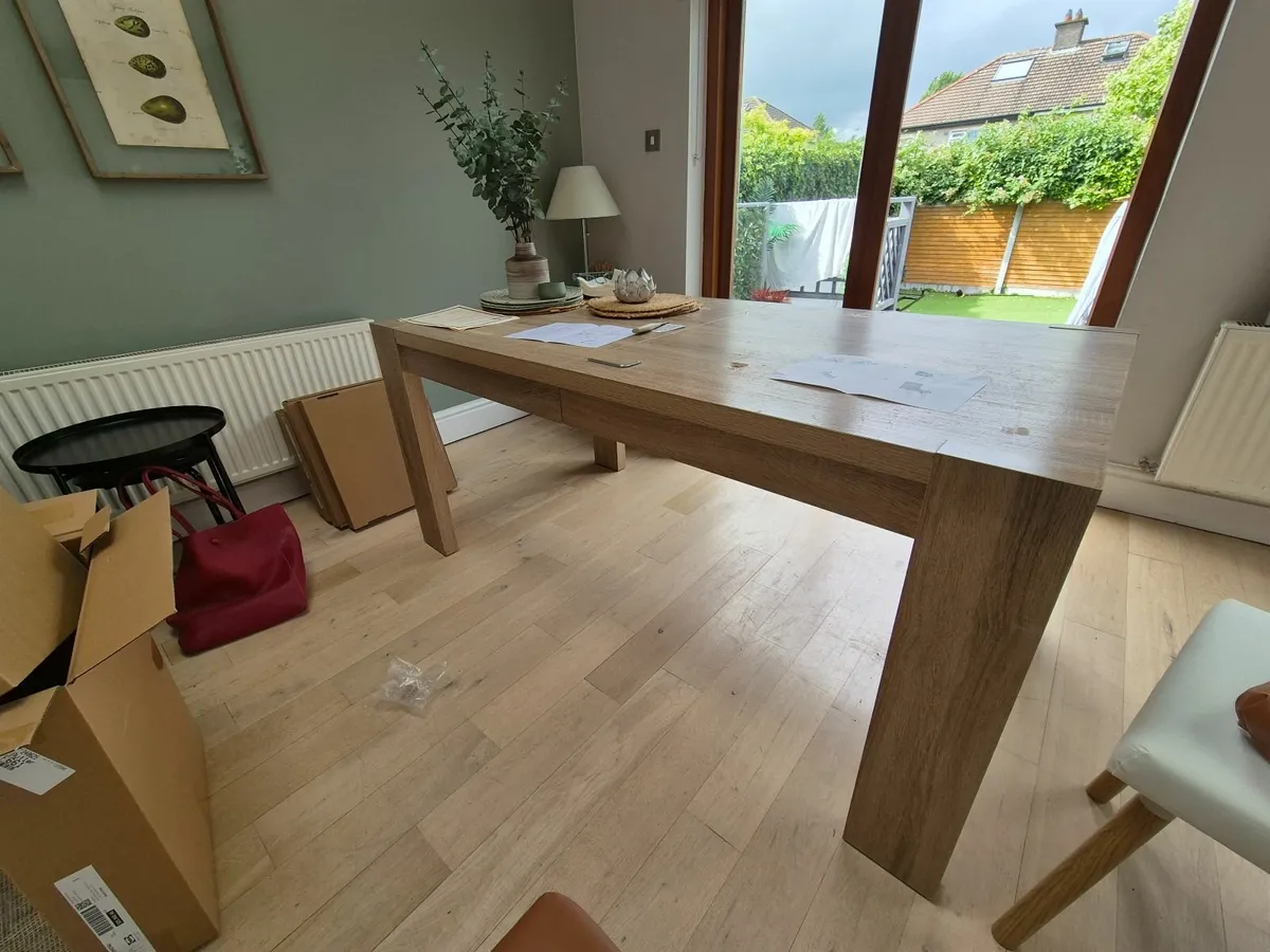 Dining table FREE - Image 1