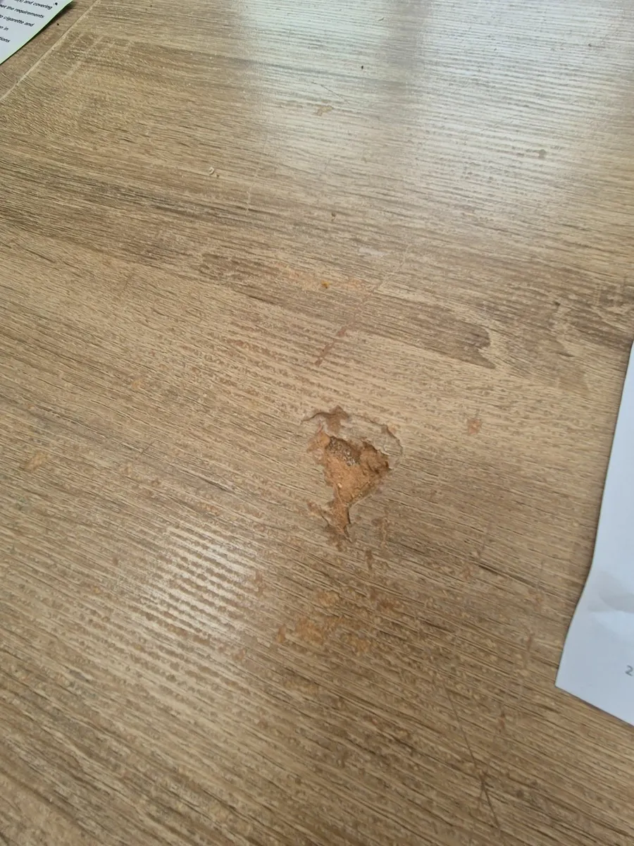 Dining table FREE - Image 2