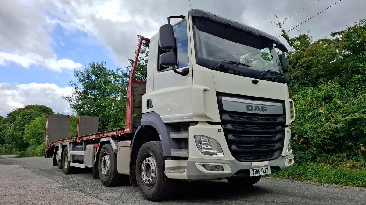 2018 Daf CF 460 ,  8x2  Beaver Tail , 32 Ton - Image 1