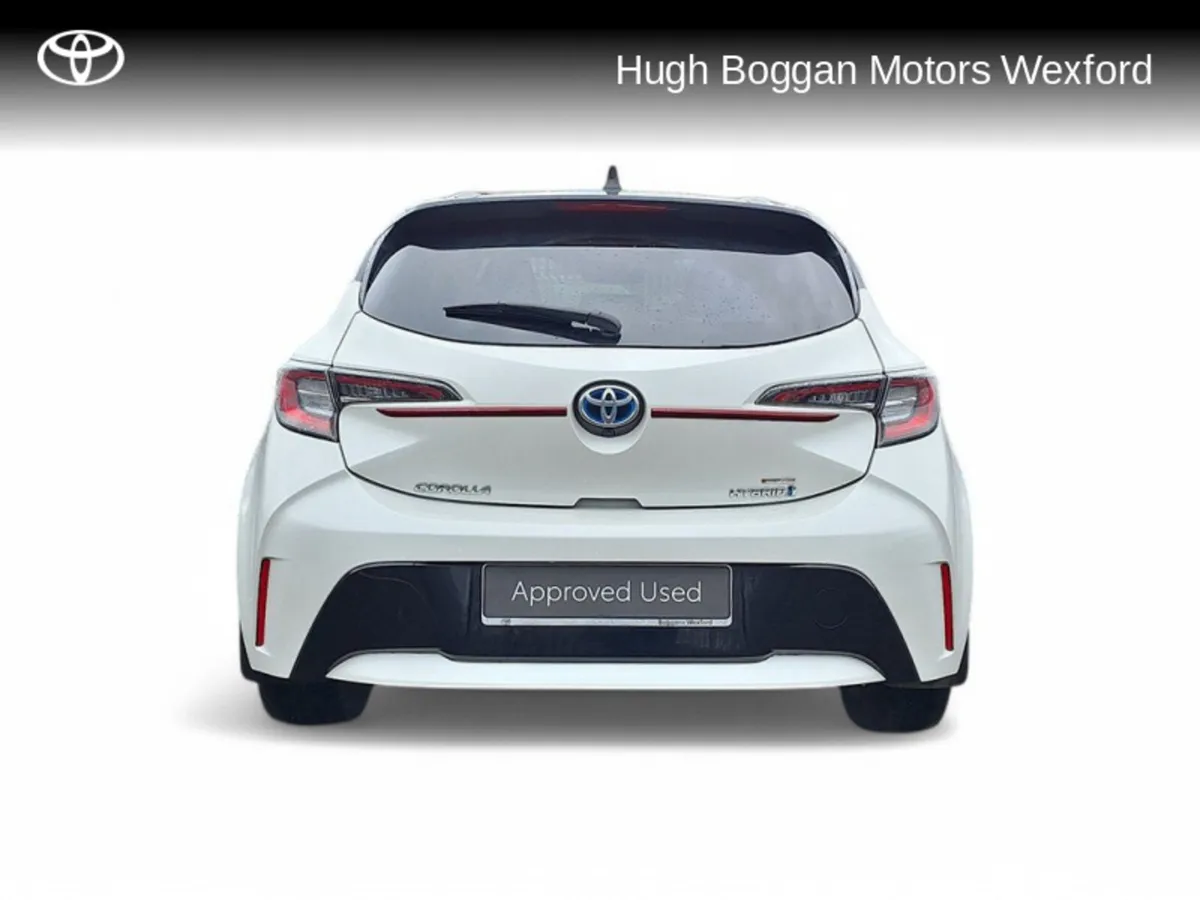 Toyota Corolla LUNA SPORT LOW MILEAGE - Image 4