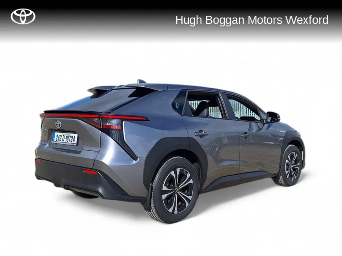 Toyota bZ4X 242REG SPORT, 11KW CHARGER BIG DEMO SA - Image 2