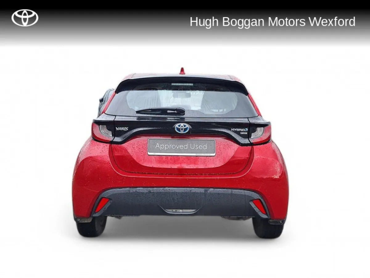 Toyota Yaris HYBRID LUNA - Image 4
