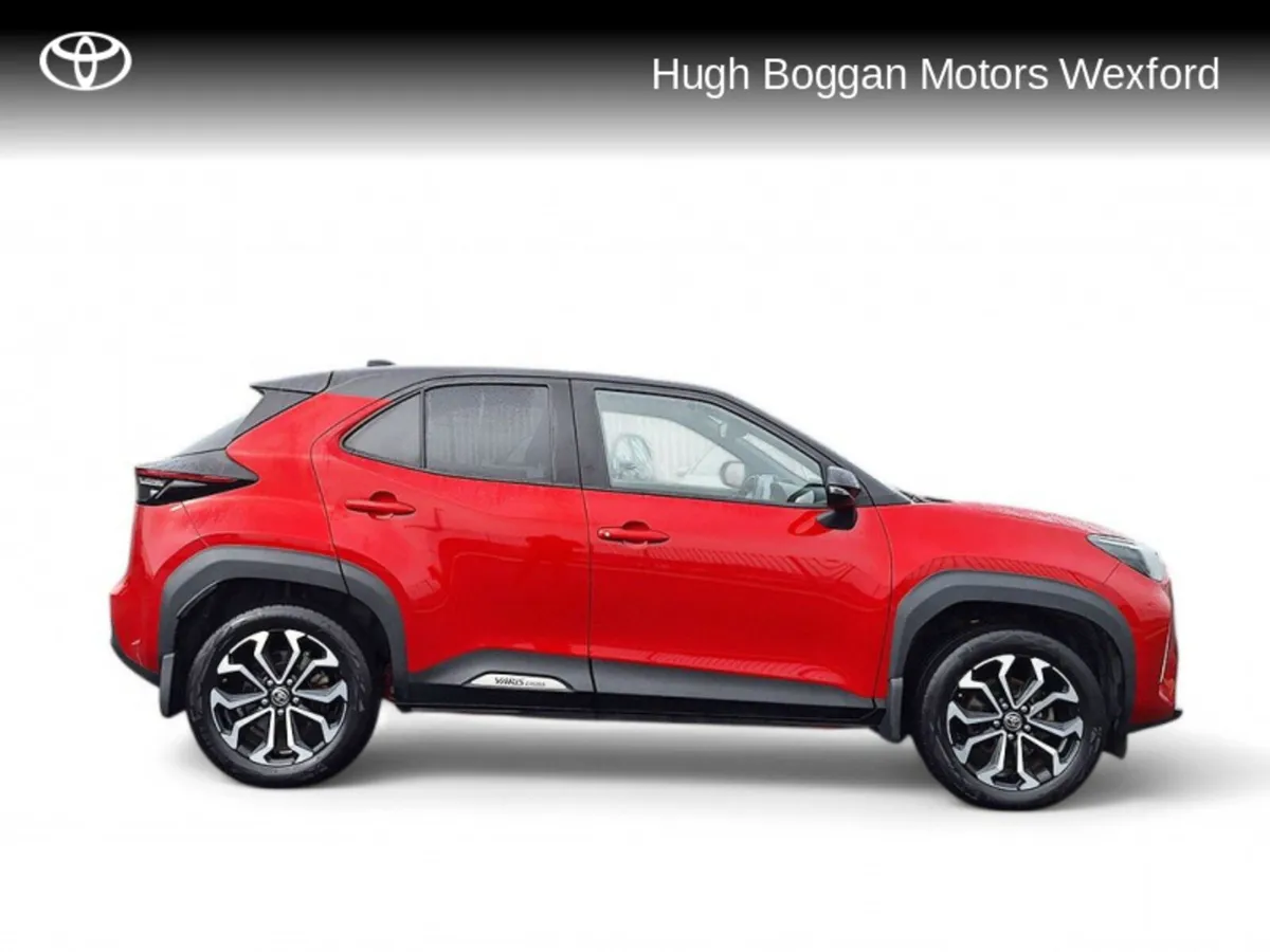 Toyota Yaris CROSS LUNA SPORT HYBRID - Image 3