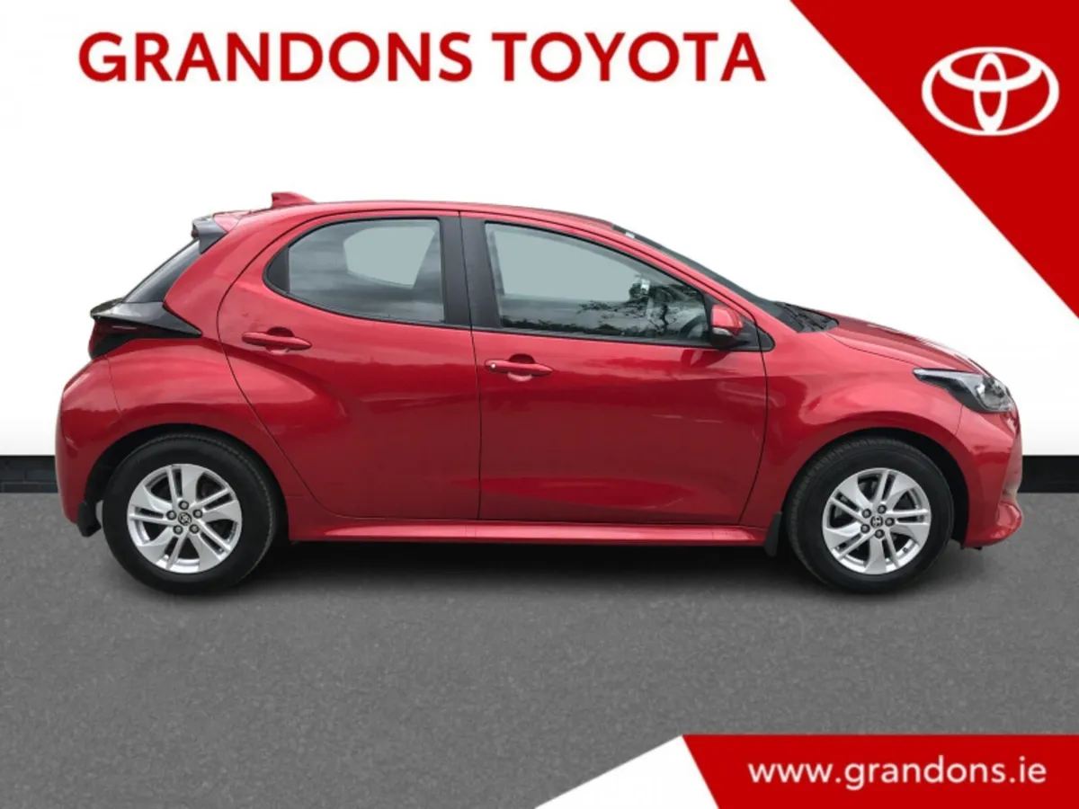 Toyota Yaris HYBRID LUNA - GRANDONS - Image 3