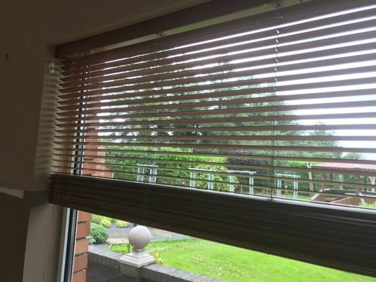 Wooden Venetian Blind - Image 4