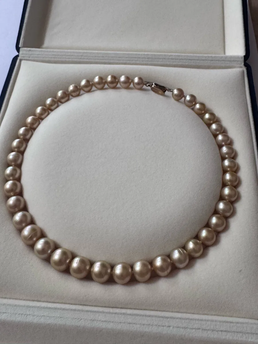 High quality Southsea pearl white &gold necklaces - Image 2
