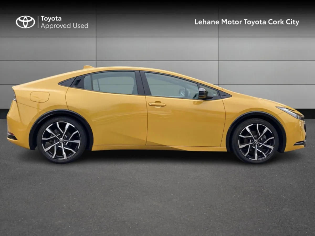 Toyota Prius PRIUS PLUG-IN HYBRID - Image 3