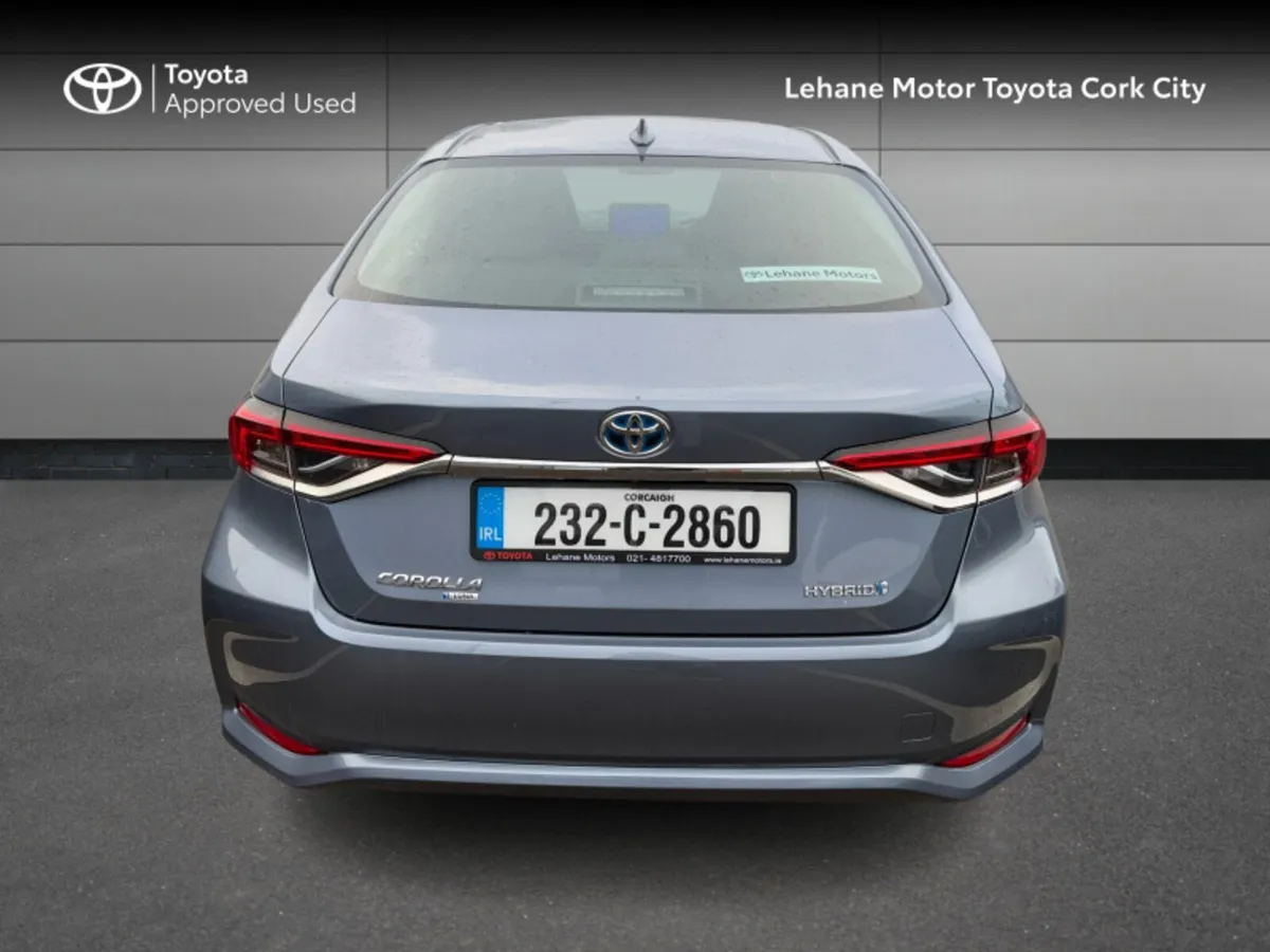 Toyota Corolla HYBRID LUNA SALOON - Image 4