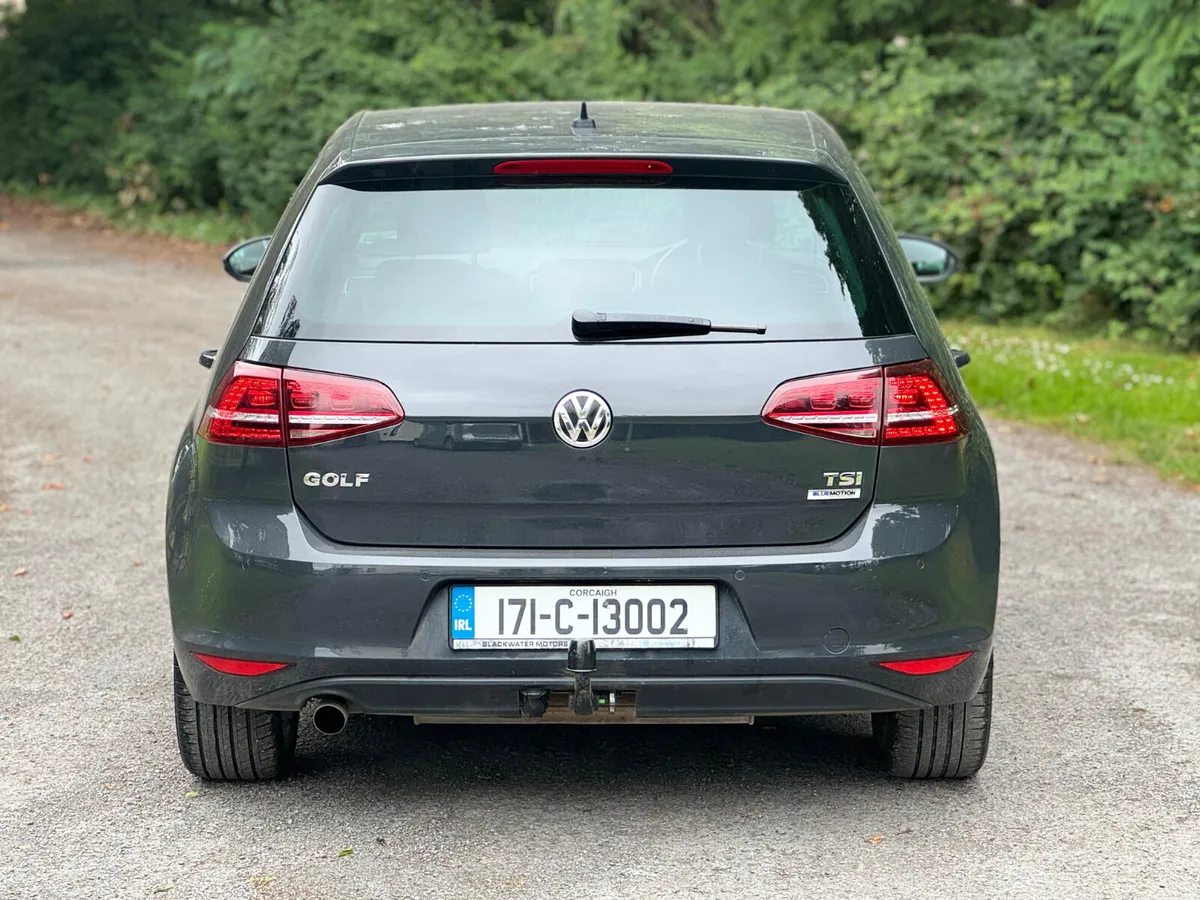 2017 VOLKSWAGEN GOLF HIGHLINE 1.2 TSI 6 SPEED - Image 2
