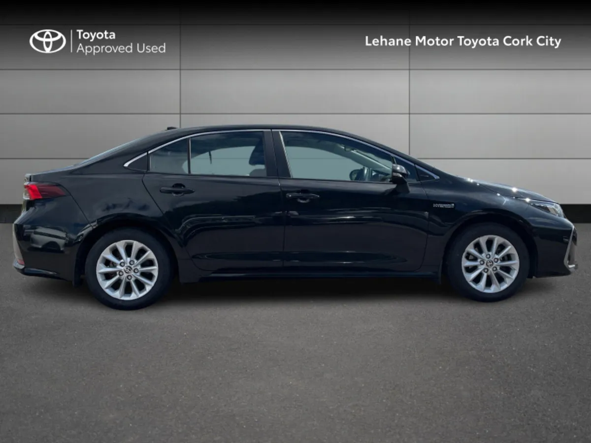 Toyota Corolla HYB LUNA SALOON 4DR AUTO HYBRID - Image 3