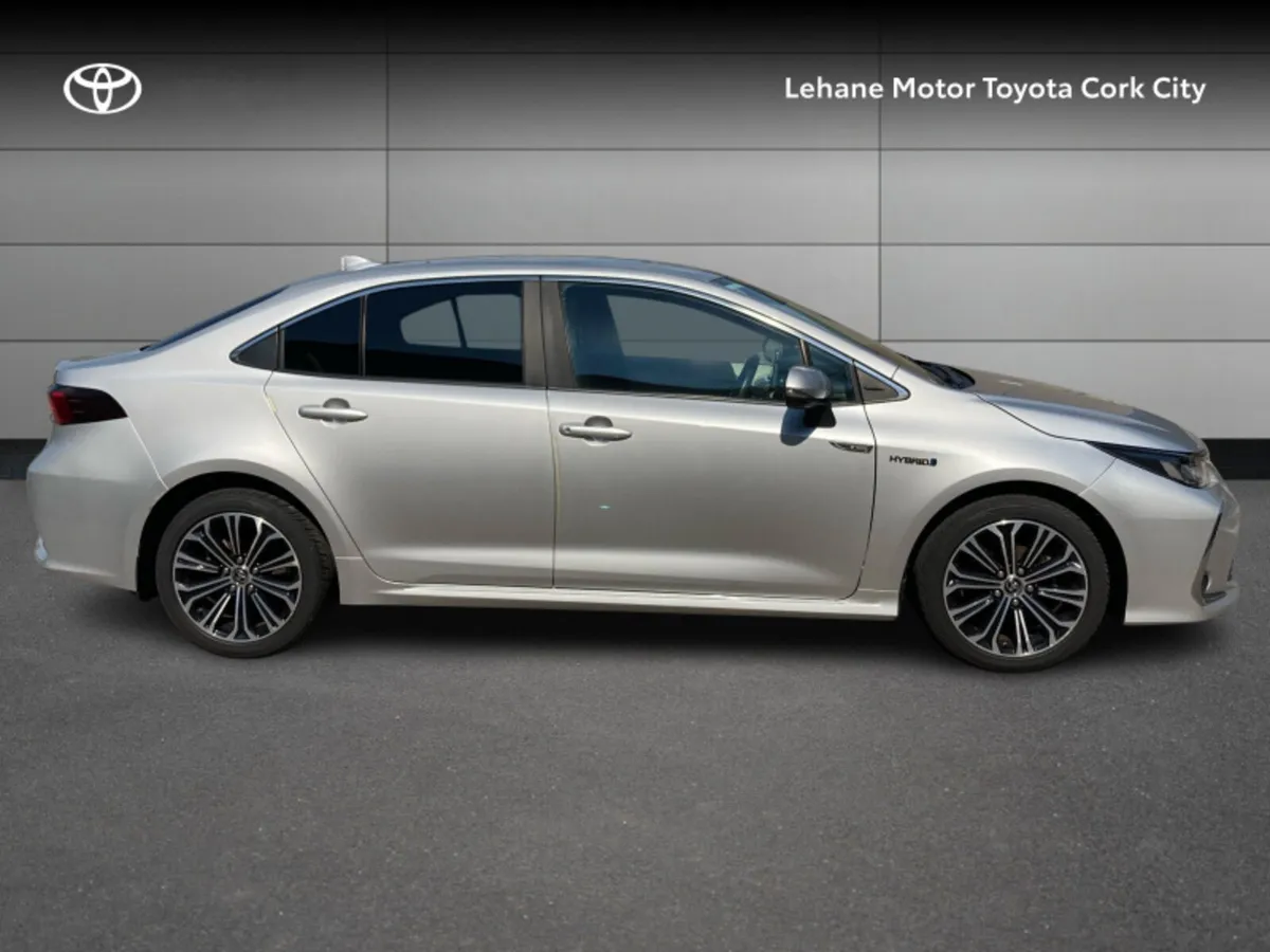 Toyota Corolla HYBRID LUNA SP SPORT 4DR - Image 3