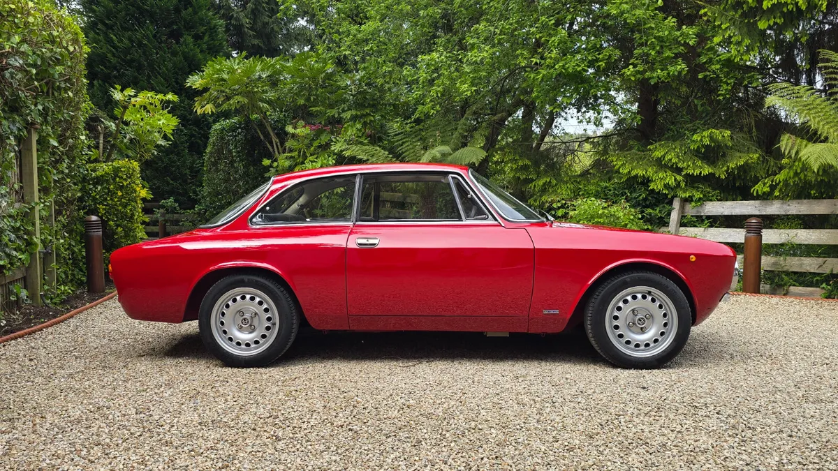 1973 Alfa Romeo 1600 Junior Fully Restored - Image 3