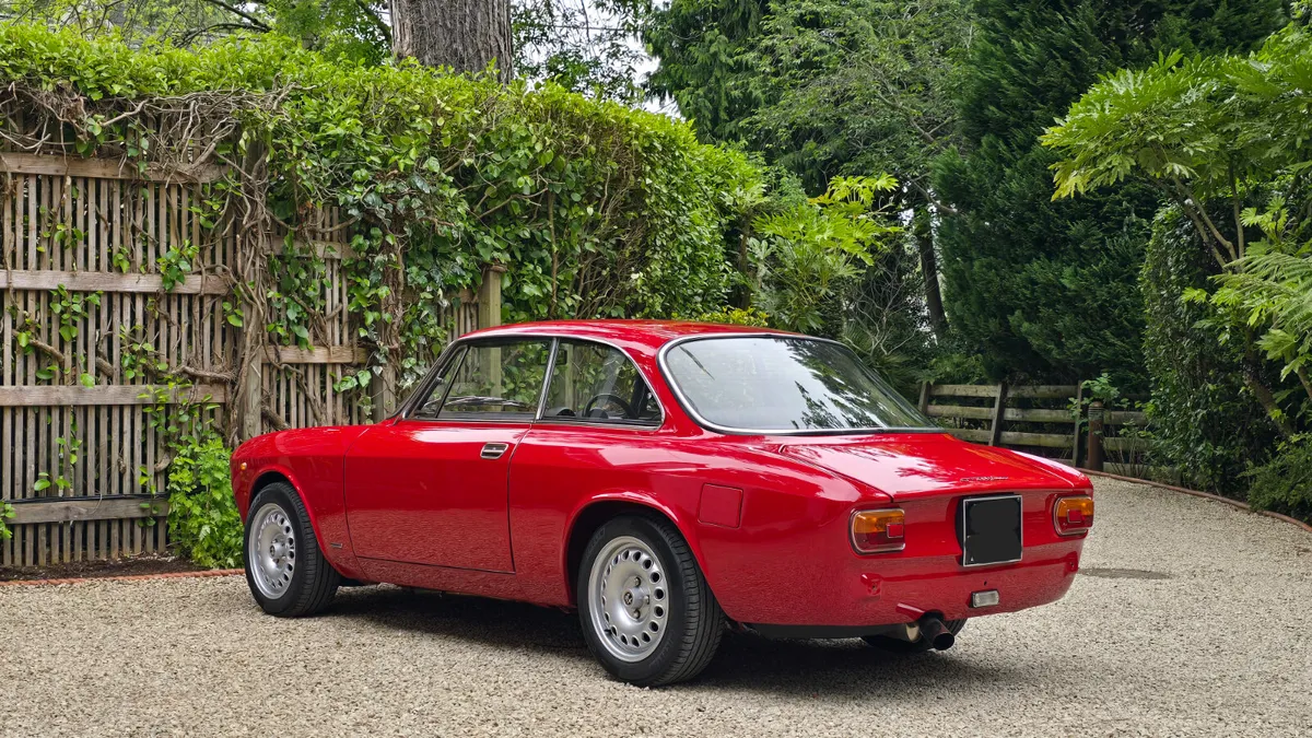 1973 Alfa Romeo 1600 Junior Fully Restored - Image 4