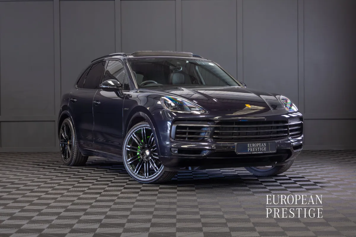 212 Porsche Cayenne V6 E-Hybrid - Image 1