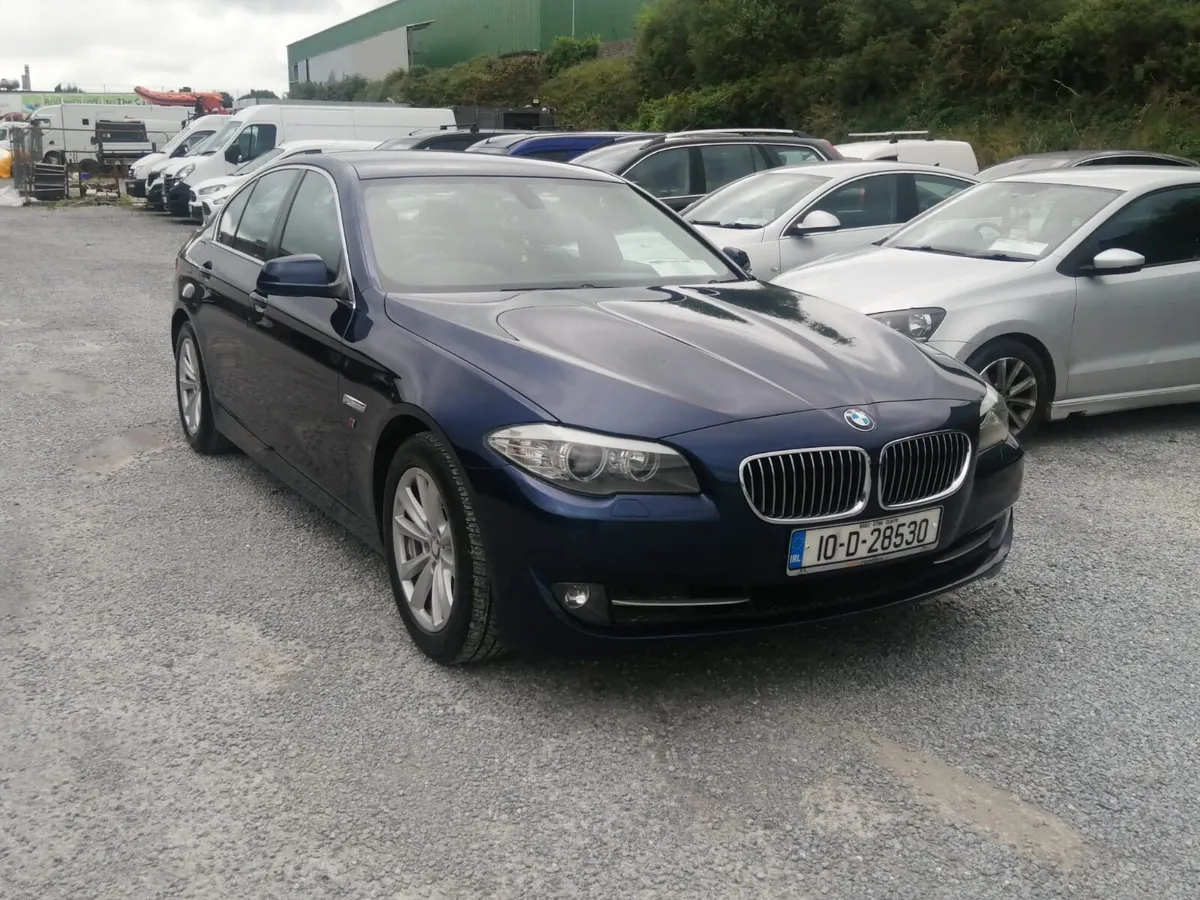 BMW 5-Series 2010 - Image 1