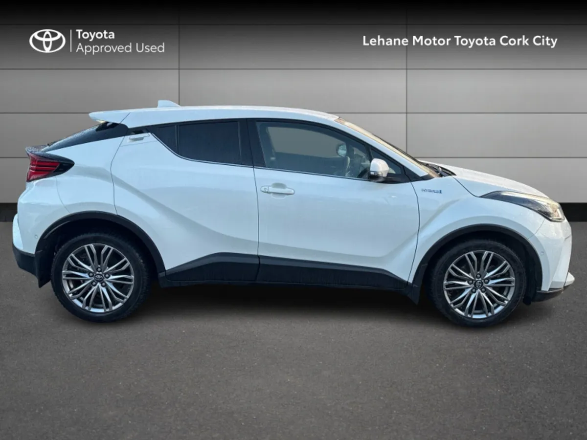 Toyota C-HR HYBRID SOL - Image 3