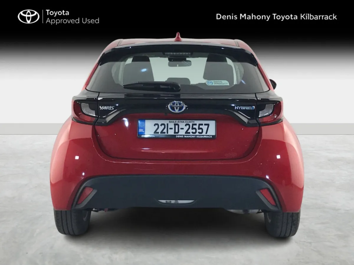 Toyota Yaris HYBRID LUNA - Image 4