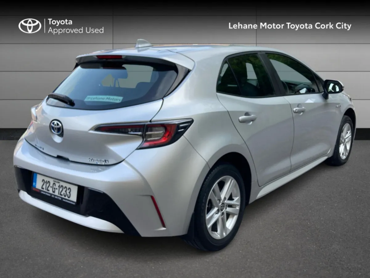 Toyota Corolla HYBRID LUNA H/B 4DR AUTO A - Image 2