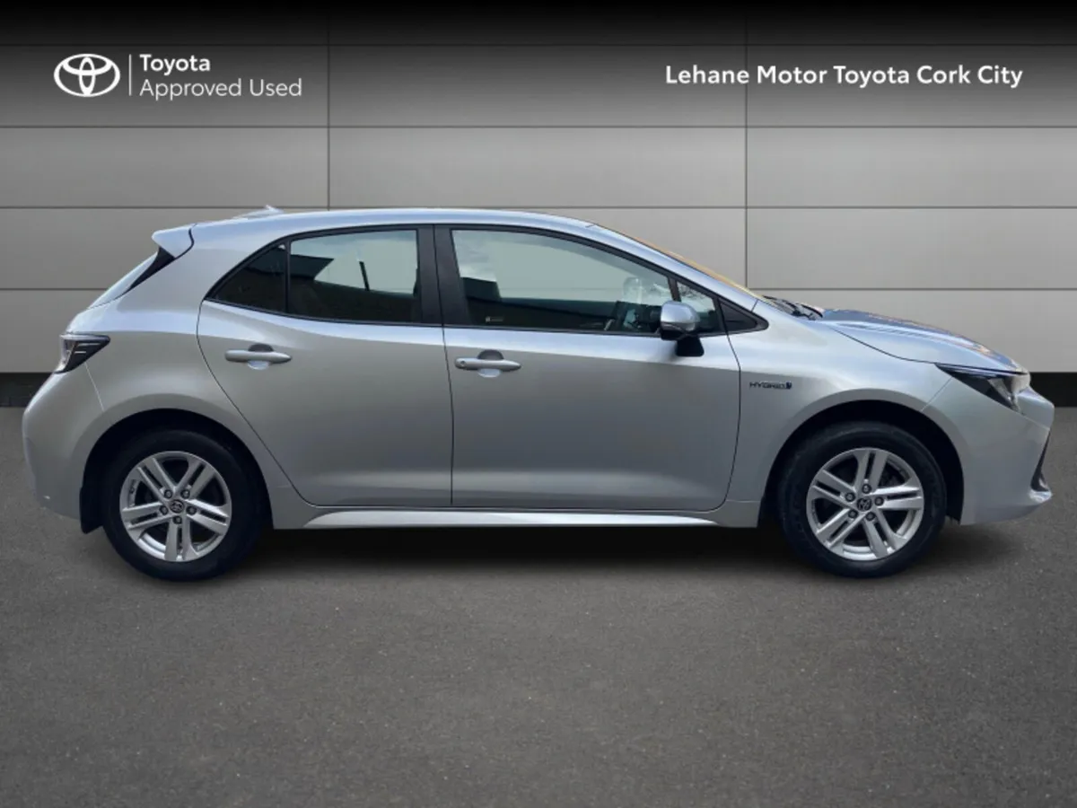 Toyota Corolla HYBRID LUNA H/B 4DR AUTO A - Image 3